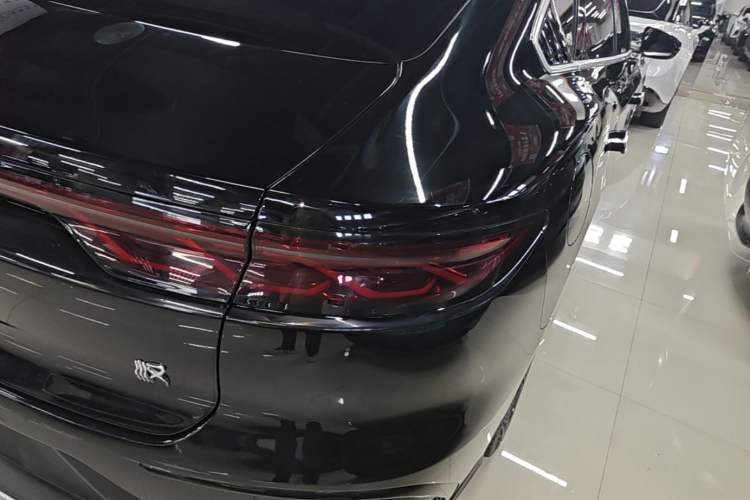 Used BYD Han 2022 DM-i 121KM Prestige Model Right Rear Taillight