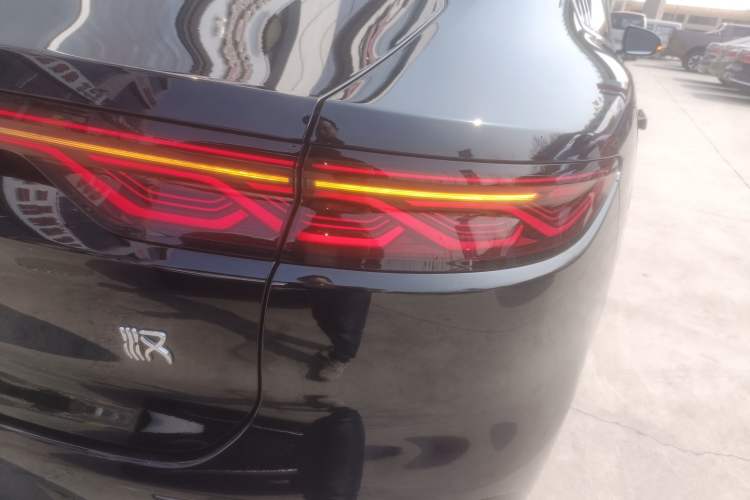 Used BYD Han 2022 DM-i 121KM Prestige Model Right Rear Taillight