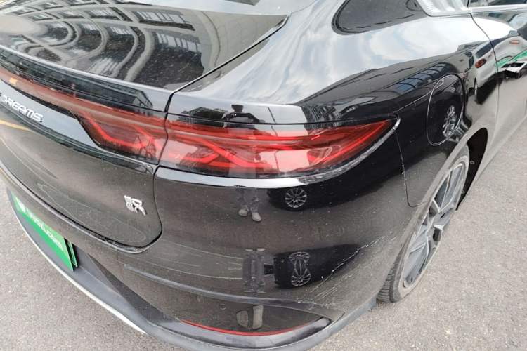 Used BYD Han 2022 EV Genesis Edition 610KM All-Wheel Drive Premium Model Right Rear Taillight