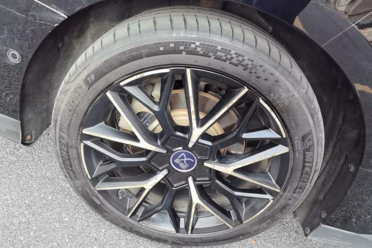 Used BYD Han 2022 EV Genesis Edition 610KM All-Wheel Drive Premium Model Right Rear Wheel Hub