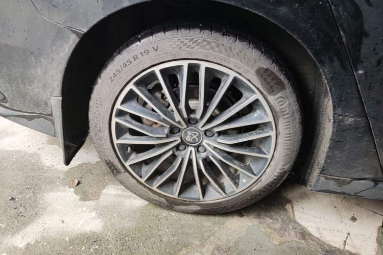 Used BYD Han 2022 DM-i 121KM Luxury Model Right Rear Wheel Hub