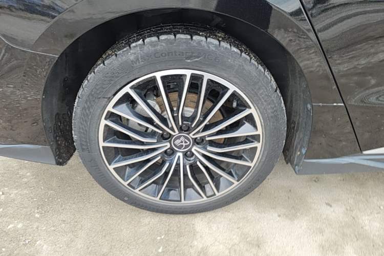 Used BYD Han 2022 DM-i 121KM Luxury Model Right Rear Wheel Hub