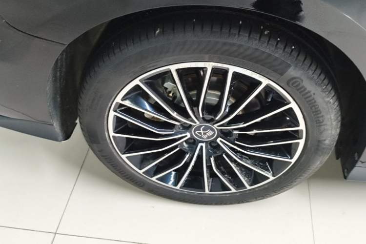 Used BYD Han 2022 DM-i 121KM Luxury Model Right Rear Wheel Hub