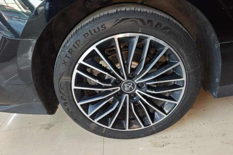 Used BYD Han 2022 DM-i 121KM Prestige Model Right Rear Wheel Hub