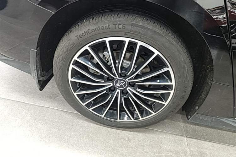Used BYD Han 2022 DM-i 121KM Luxury Model Right Rear Wheel Hub