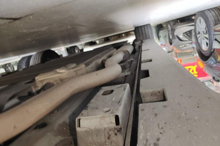 Used BYD Han 2022 DM-i 121KM Prestige Model Right Side Sill
