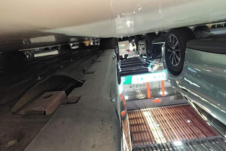 Used BYD Han 2022 EV Genesis Edition 610KM All-Wheel Drive Premium Model Right Side Sill