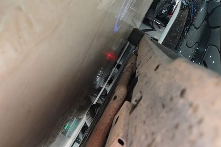 Used BYD Han 2022 DM-i 242km Flagship Model Right Side Sill