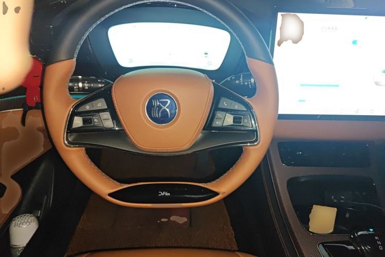 Used BYD Han 2022 DM-p 202km Four-Wheel Drive Flagship Model Steering Wheel