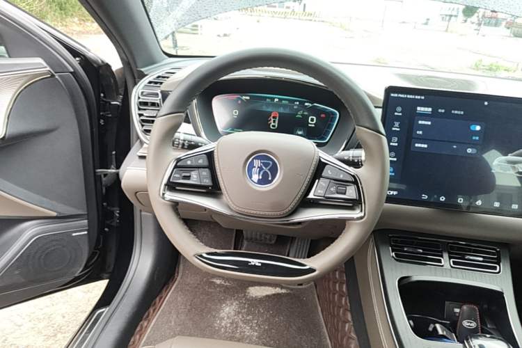 Used BYD Han 2022 DM-i 121KM Luxury Model Steering Wheel
