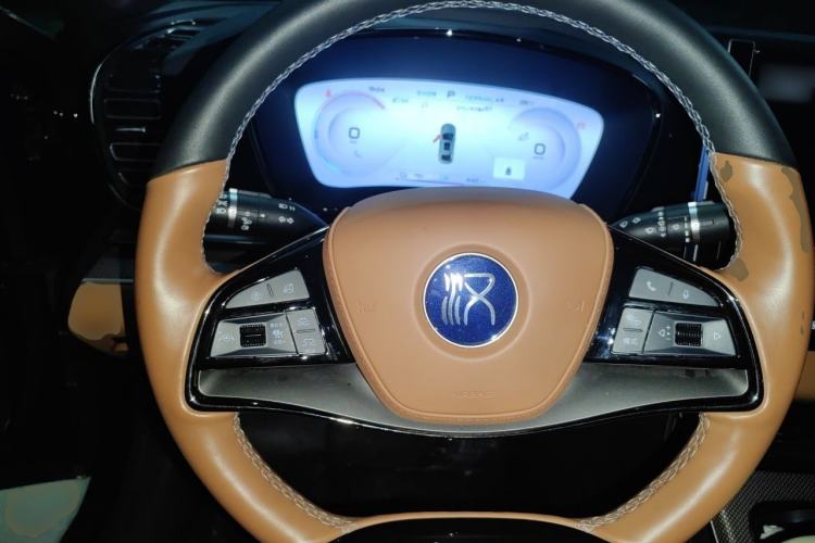 Used BYD Han 2022 EV Genesis Edition 610KM All-Wheel Drive Premium Model Steering Wheel