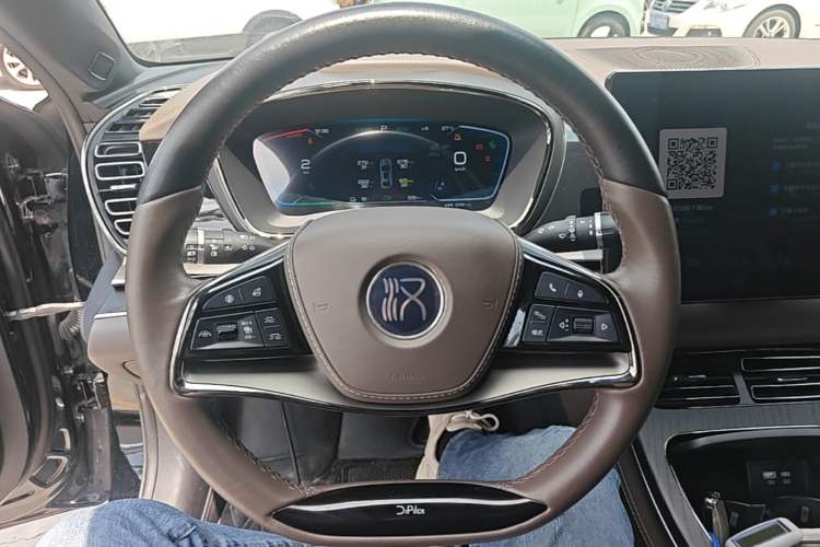 Used BYD Han 2022 EV Genesis Edition 715 km Front-Wheel-Drive Flagship Model Steering Wheel