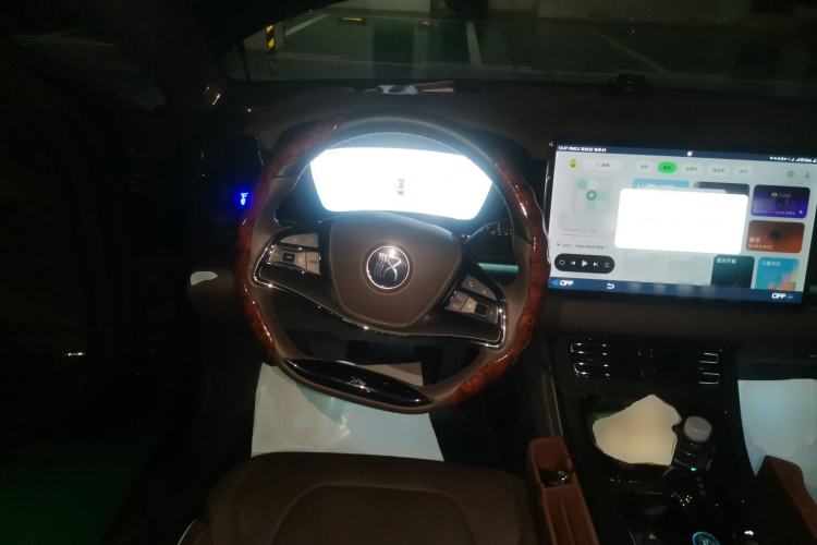 Used BYD Han 2022 EV Genesis Edition 610KM All-Wheel Drive Premium Model Steering Wheel