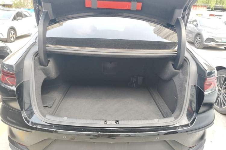 Used BYD Han 2022 DM-i 121KM Luxury Model Trunk