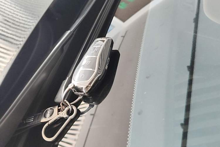 Used BYD Han 2022 EV Genesis Edition 715KM Front-Wheel-Drive Prestige Model Vehicle Key