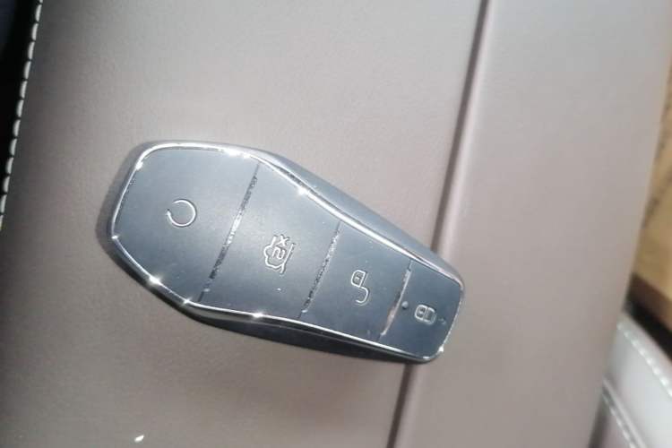 Used BYD Han 2022 DM-i 121KM Prestige Model Vehicle Key