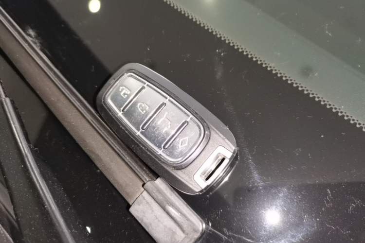 Used BYD Han 2022 EV Genesis Edition 715 km Front-Wheel-Drive Flagship Model Vehicle Key
