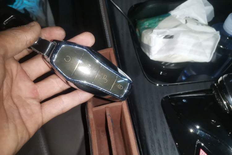 Used BYD Han 2022 EV Genesis Edition 610KM All-Wheel Drive Premium Model Vehicle Key