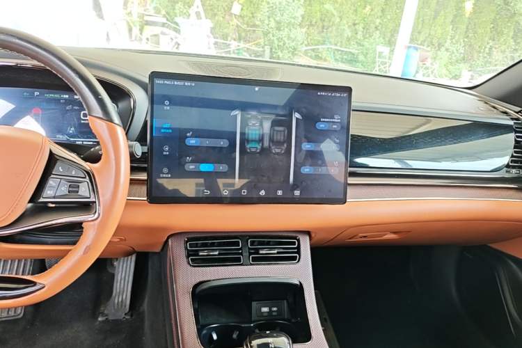 Used BYD Han 2022 DM-i 242km Flagship Model Audio And AC Panel