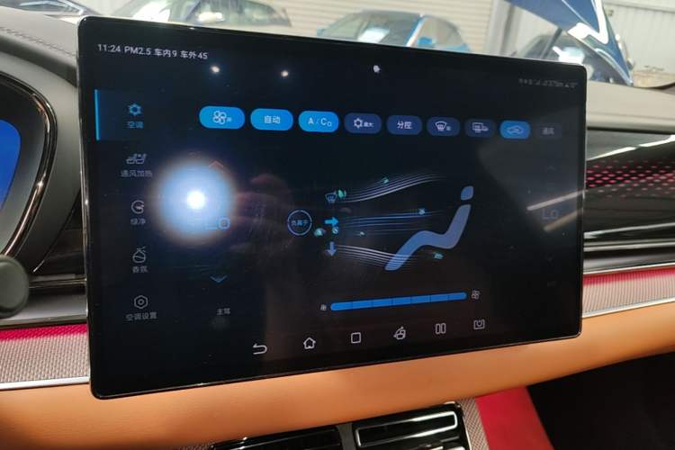 Used BYD Han 2022 EV Genesis Edition 610KM All-Wheel Drive Premium Model Audio And AC Panel