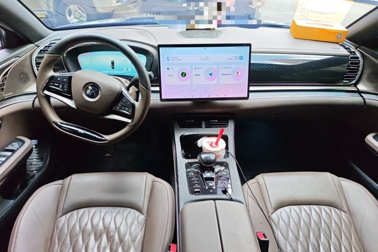 Used BYD Han 2022 DM-i 121KM Luxury Model Center Console