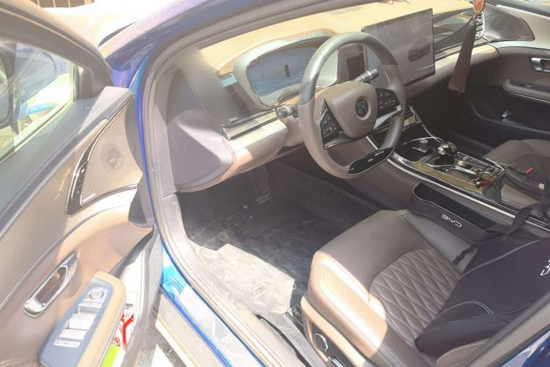 Used BYD Han 2022 EV Genesis Edition 715KM Front-Wheel-Drive Prestige Model Driver Seat