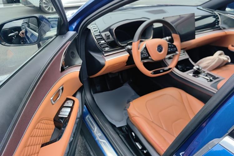 Used BYD Han 2022 DM-i 121KM Luxury Model Driver Seat