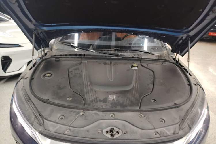 Used BYD Han 2022 EV Genesis Edition 715KM Front-Wheel-Drive Prestige Model Engine Bay