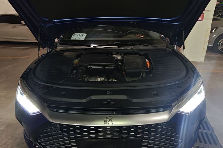 Used BYD Han 2022 DM-i 121KM Luxury Model Engine Bay