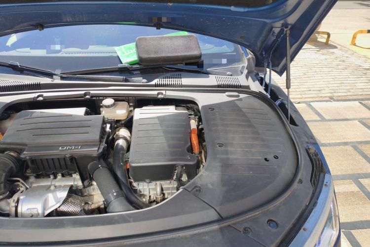 Used BYD Han 2022 DM-i 121KM Luxury Model Engine Bay Left