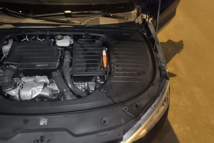 Used BYD Han 2022 DM-i 121KM Prestige Model Engine Bay Left