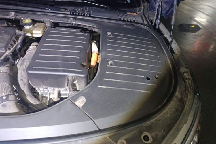 Used BYD Han 2022 DM-i 121KM Luxury Model Engine Bay Left