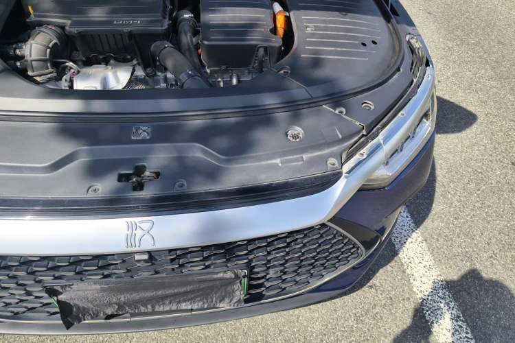 Used BYD Han 2022 DM-i 121KM Luxury Model Engine Bay Left