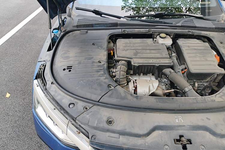 Used BYD Han 2022 DM-i 121KM Luxury Model Engine Bay Right