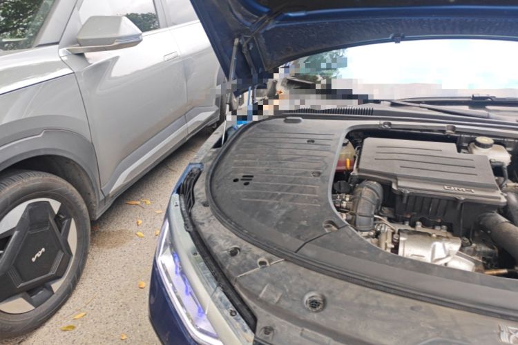 Used BYD Han 2022 DM-i 121KM Luxury Model Engine Bay Right