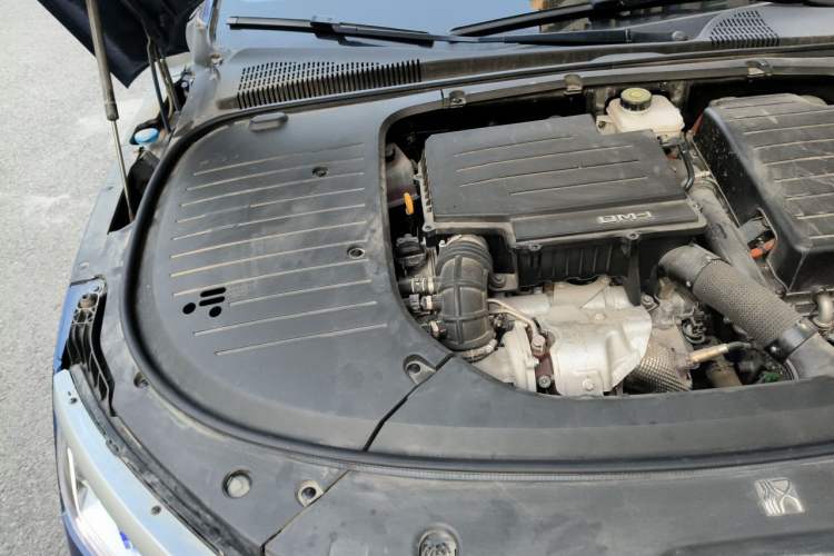 Used BYD Han 2022 DM-i 121KM Prestige Model Engine Bay Right