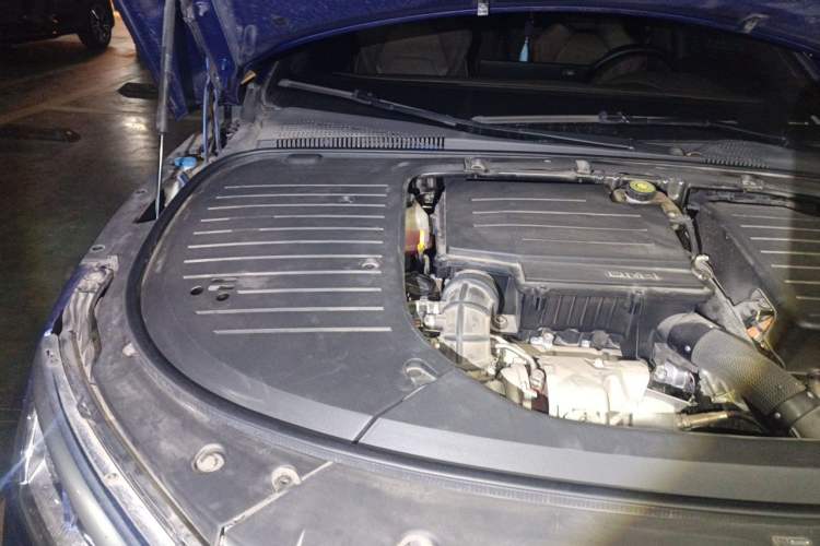 Used BYD Han 2022 DM-i 121KM Luxury Model Engine Bay Right