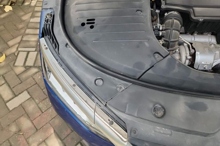 Used BYD Han 2022 DM-i 121KM Prestige Model Engine Bay Right