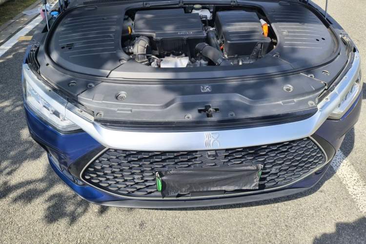 Used BYD Han 2022 DM-i 121KM Luxury Model Engine Bay