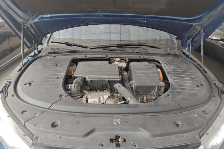 Used BYD Han 2022 DM-i 121KM Luxury Model Engine Bay