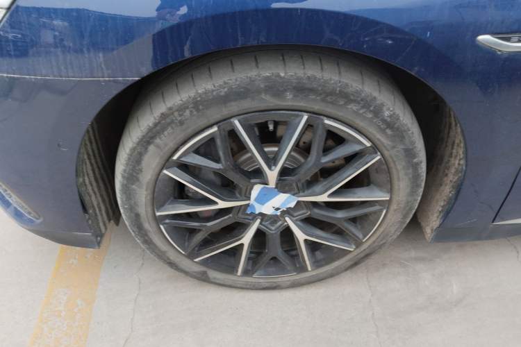 Used BYD Han 2022 DM-p 202km Four-Wheel Drive Flagship Model Exterior 2