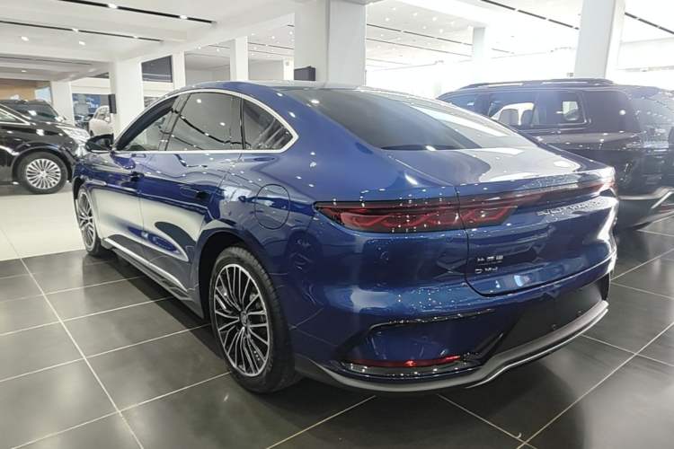 Used BYD Han 2022 DM-i 121KM Prestige Model Exterior 2