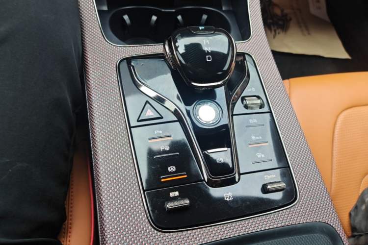 Used BYD Han 2022 EV Genesis Edition 610KM All-Wheel Drive Premium Model Gear Lever