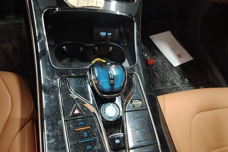 Used BYD Han 2022 EV Genesis Edition 715KM Front-Wheel-Drive Prestige Model Gear Lever