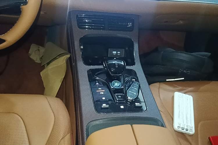 Used BYD Han 2022 EV Genesis Edition 610KM All-Wheel Drive Premium Model Gear Lever