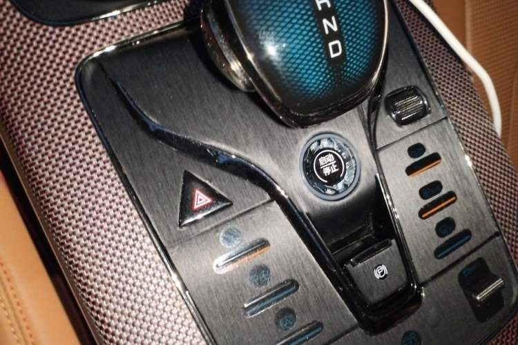 Used BYD Han 2022 EV Genesis Edition 610KM All-Wheel Drive Premium Model Gear Lever