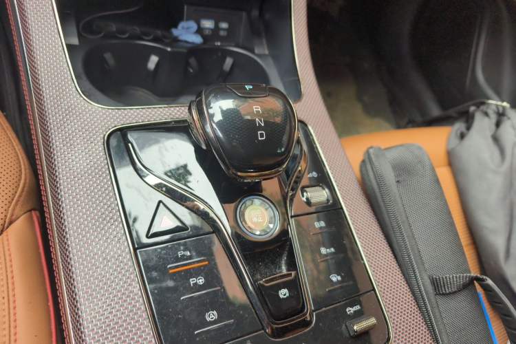 Used BYD Han 2022 DM-p 202km Four-Wheel Drive Flagship Model Gear Lever
