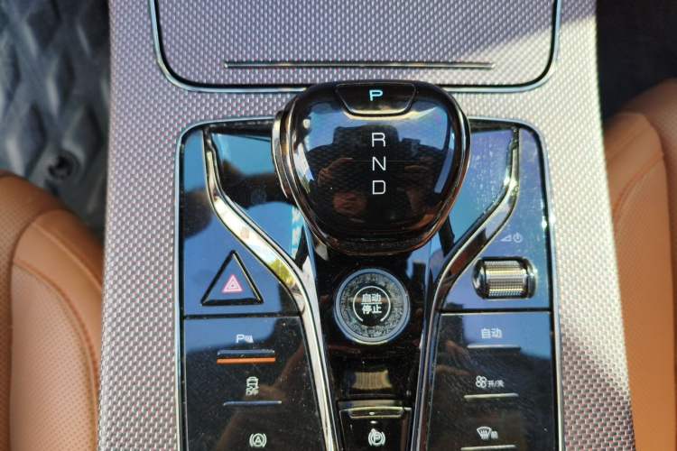Used BYD Han 2022 DM-i 121KM Luxury Model Gear Lever