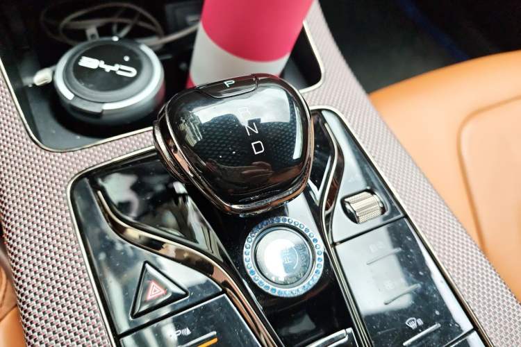 Used BYD Han 2022 EV Genesis Edition 610KM All-Wheel Drive Premium Model Gear Lever