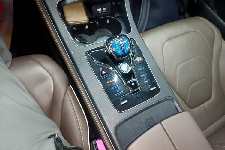 Used BYD Han 2022 EV Genesis Edition 715 km Front-Wheel-Drive Flagship Model Gear Lever